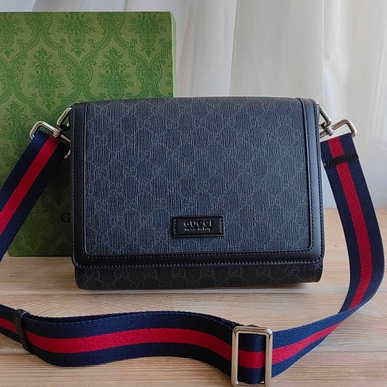 Мужская cумка-мессенджер Gucci GG Supreme 25x18 см