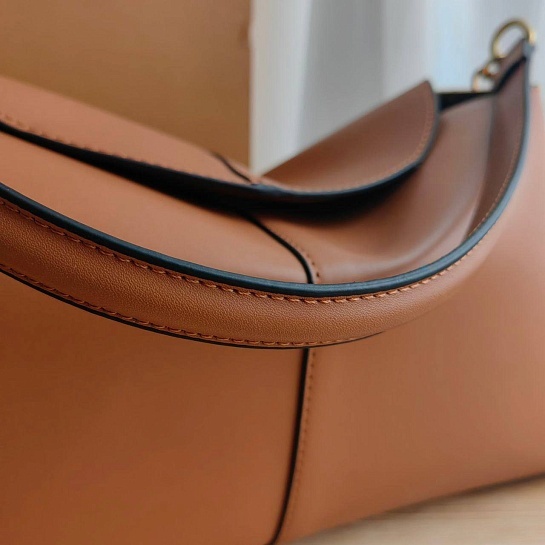 Женская сумка Tod's 33x16 см - Brown