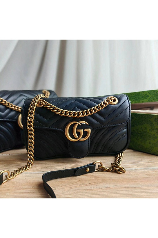Кожаная сумка Gucci GG Marmont Medium 23x13 см