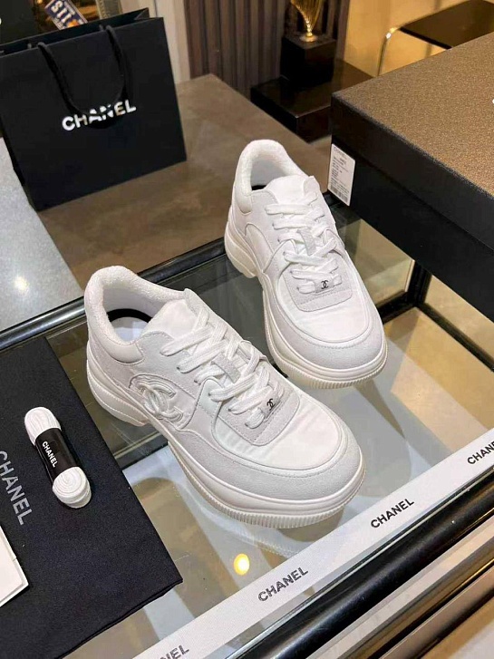 Белые женские кроссовки Chanel premium