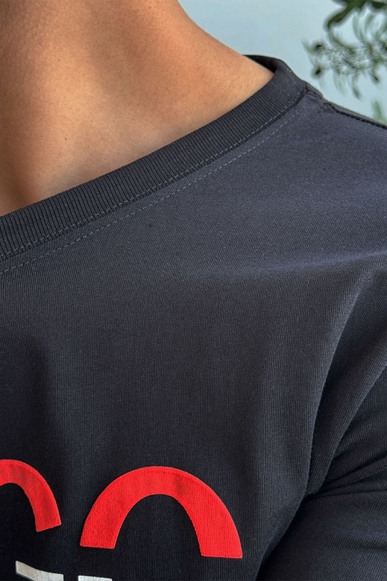 Мужская чёрная футболка Hugo Boss