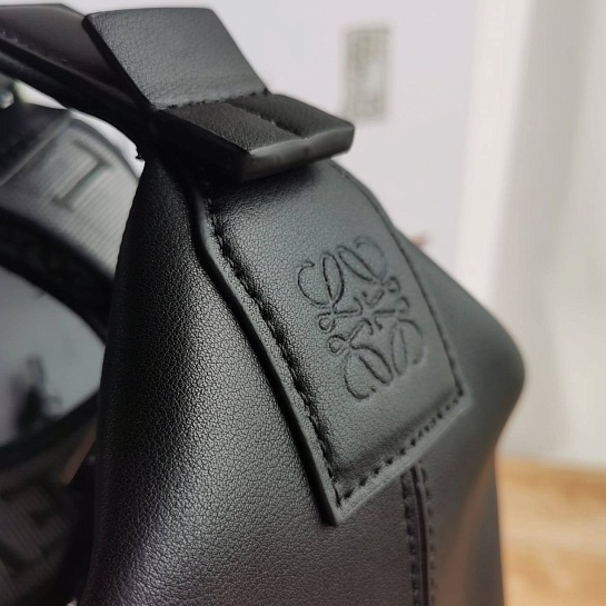 Кожаная сумка Loewe Cubi Crossbody 43x30 см (2 расцветки)