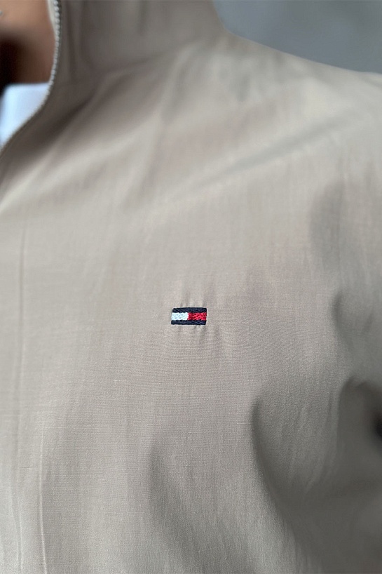Ветровка светло-бежевого цвета Tommy Hilfiger logo-embroidered