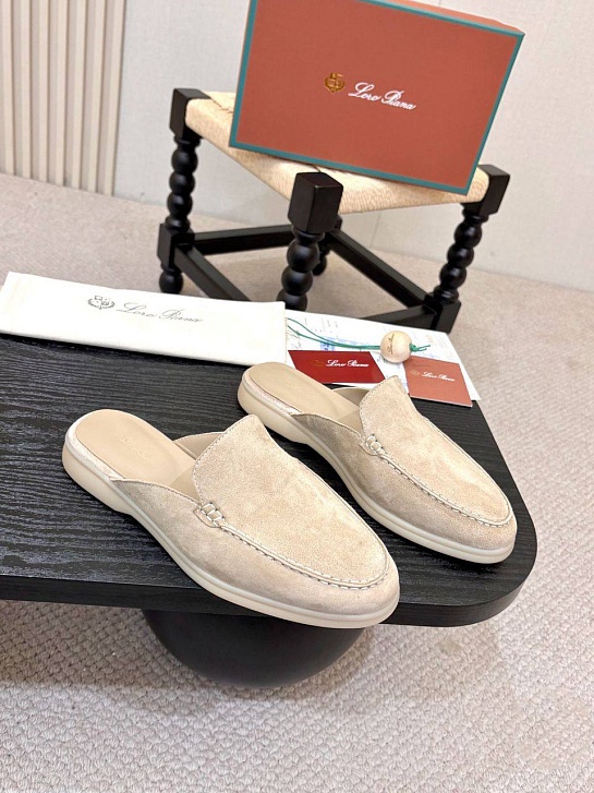 Мужские замшевые шлёпанцы Loro Piana