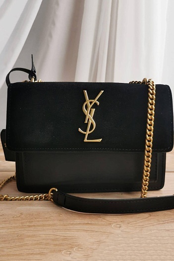 Женская чёрная сумка Yves Saint Laurent 22x17 см   