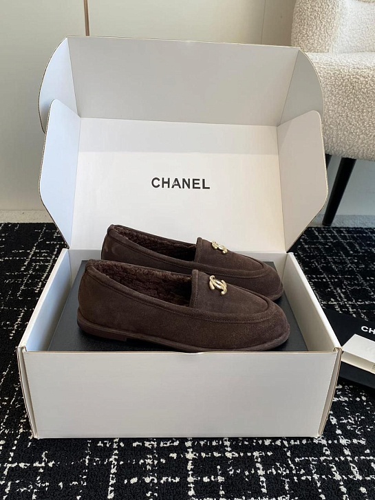 Женские замшевые лоферы с мехом Chanel Premium - Chocolate