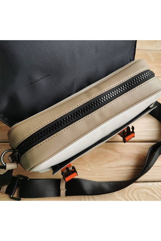 Кожаная сумка Coach Track - Colorblock 28x20 см