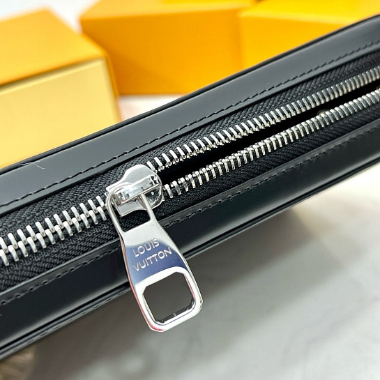 Кожаное портмоне Louis Vuitton Zippy XL Premium 22x12x5 см