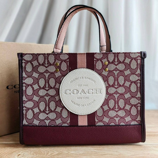 Женская сумка Coach Dempsey Carryall 30x22 см (4 расцветки)