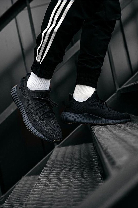 Кроссовки Adidas Yeezy Boost 350 V2 “Black Cinder”