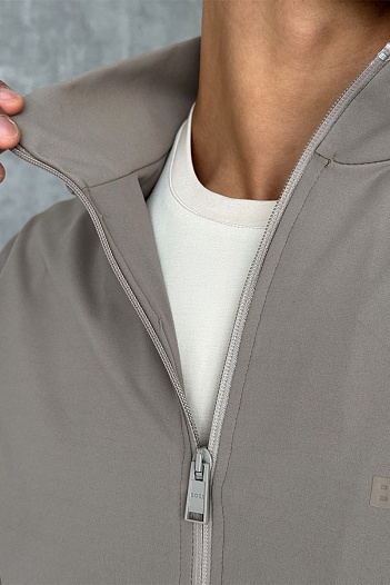 Кофта на молнии Hugo Boss бежевого цвета   