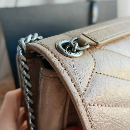 Кожаная сумка Yves Saint Laurent Niki Medium Light Musk 28x21 см   