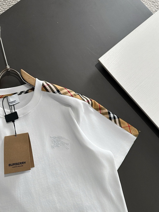 Футболка белого цвета Burberry Premium