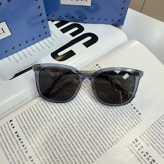 Солнцезащитные очки Gucci GG logo