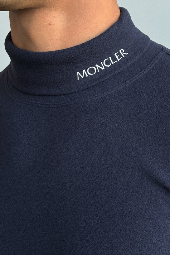 Утеплённая водолазка Moncler тёмно-синего цвета