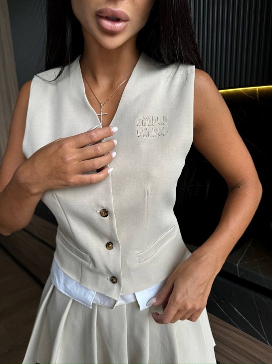 Женский бежевый костюм MIU MIU