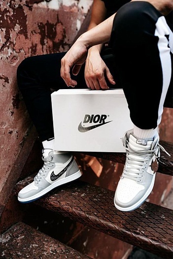 Кроссовки Dior x Nike Air Jordan 1 Retro High - White / Grey   