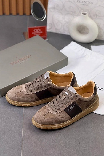 Замшевые кроссовки Valentino Upvillage - Beige   