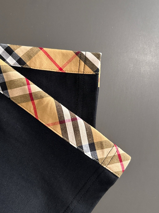 Футболка чёрного цвета Burberry Premium