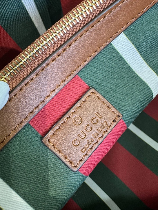 Кожаная сумка Gucci GG Emblem premium 38x25x15 см