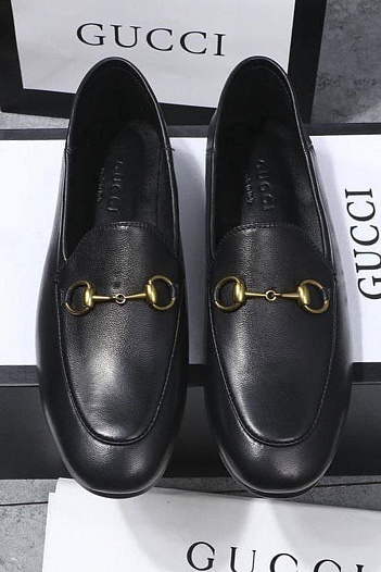 Женские кожаные лоферы Gucci  GG Horsebit - Black   