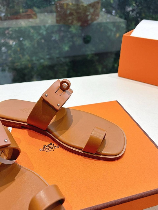 Женские кожаные шлёпанцы Hermes July Kelly premium