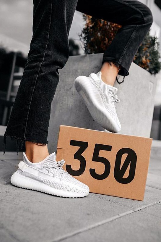 Кроссовки Adidas Yeezy Boost 350 V2 "Static"