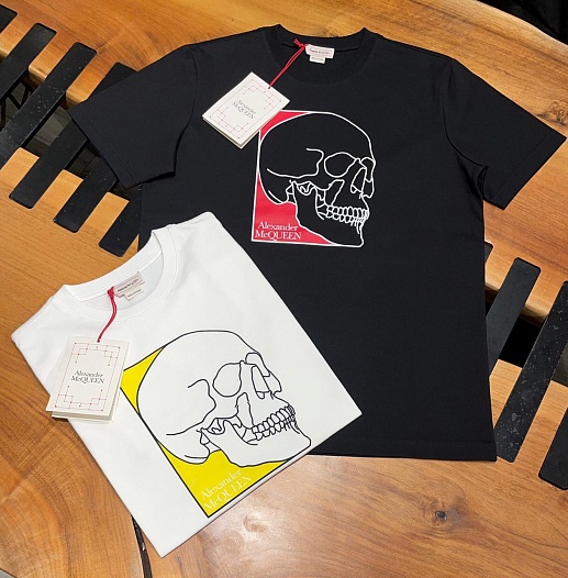 Мужская чёрная футболка Alexander McQueen Skull graphic-print   