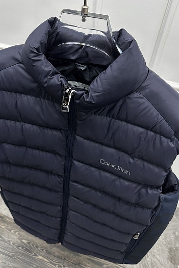 Мужской жилет Calvin Klein тёмно-синего цвета   