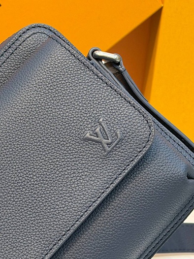 Кожаная сумка Louis Vuitton Boarding Messenger premium 24x18x9 см   