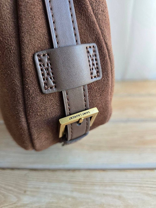 Замшевая сумка Yves Saint Laurent Le 31x20