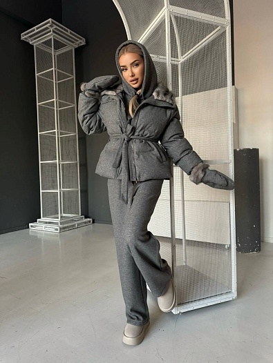 Серый женский костюм тройка на флисе Loro Piana   