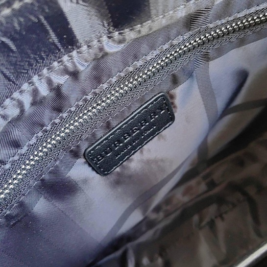 Кожаная сумка Burberry Bruno London Check 32x23 см