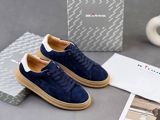 Замшевые кроссовки Kiton синего цвета