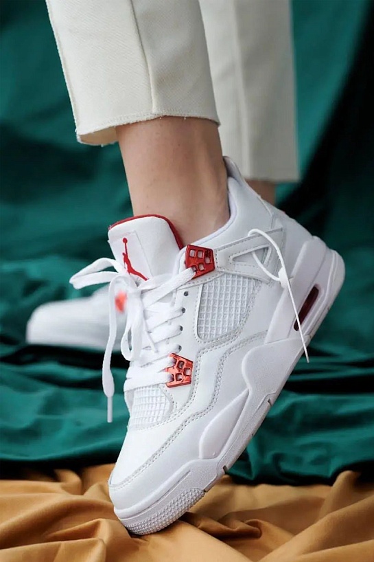 Кроссовки Nike Air Jordan 4 Retro "Metallic Red"