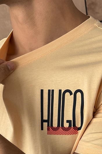 Мужская бежевая футболка Hugo Boss   