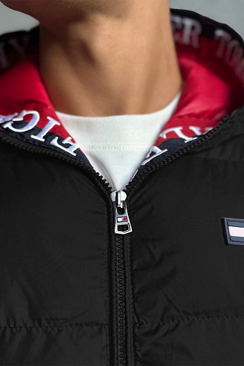 Мужской жилет Tommy Hilfiger чёрного цвета   
