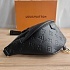 Кожаная сумка на пояс Louis Vuitton Monogram Embossed 28x14 см