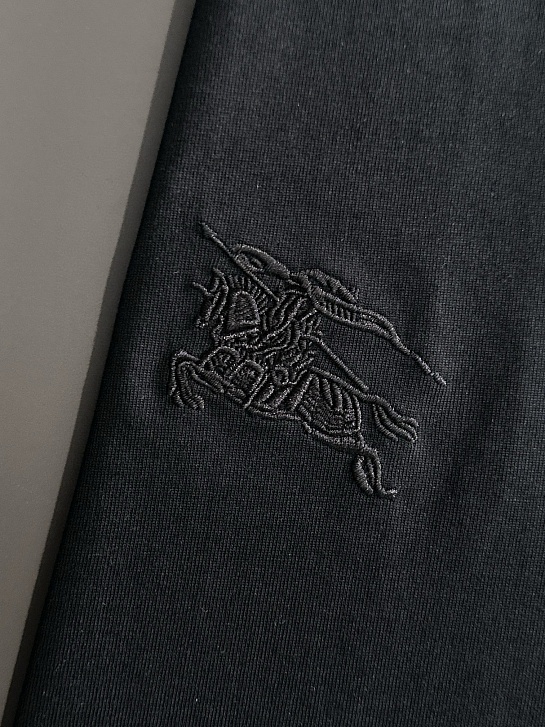 Футболка чёрного цвета Burberry Premium