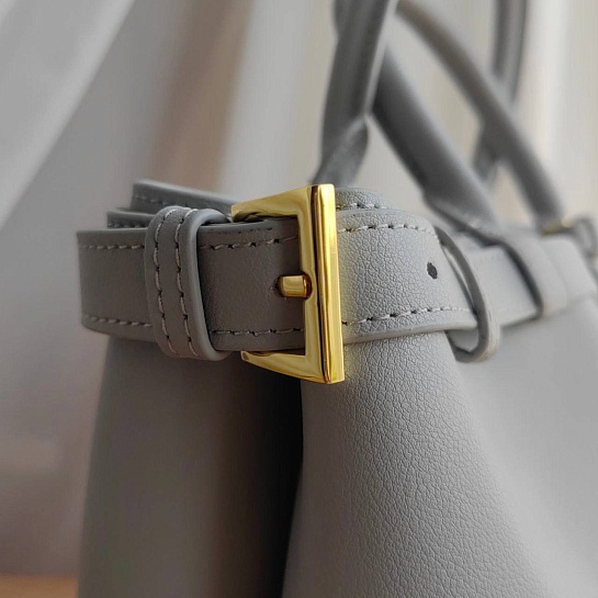 Женская кожаная сумка Prada Buckle 35x25 см (2 расцветки)
