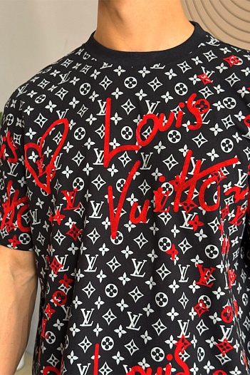 Чёрная оверсайз футболка Louis Vuitton Heart monogram all-over   