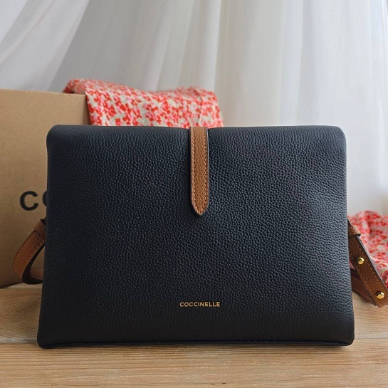 Кожаная сумка Coccinelle Dorian Tricolor 24x16 см