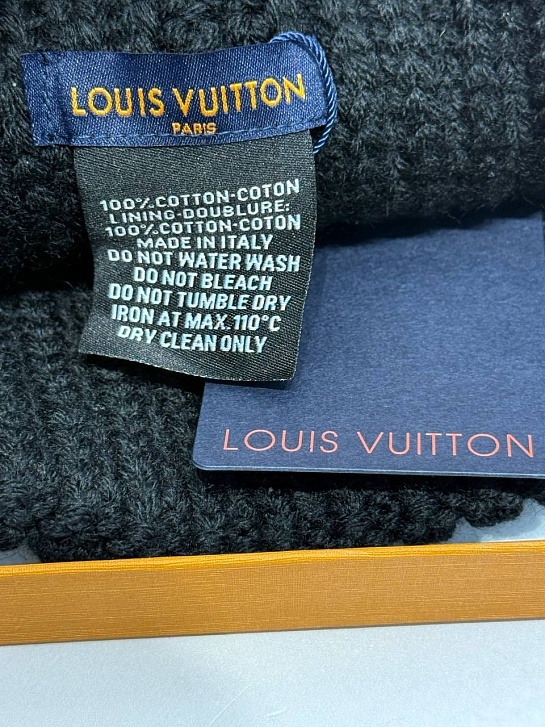 Шапка Louis Vuitton logo-embroidered - Black