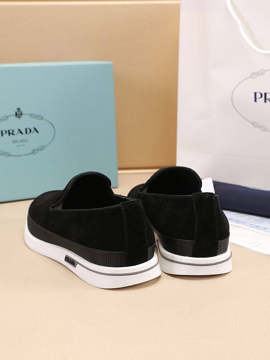 Мужские замшевые слипоны Prada Saint Tropez - Black / White