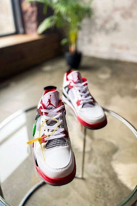 Кроссовки Nike Air Jordan 4 Retro "Fire Red"