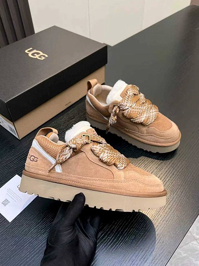 Женские замшевые ботинки UGG Lowmel   