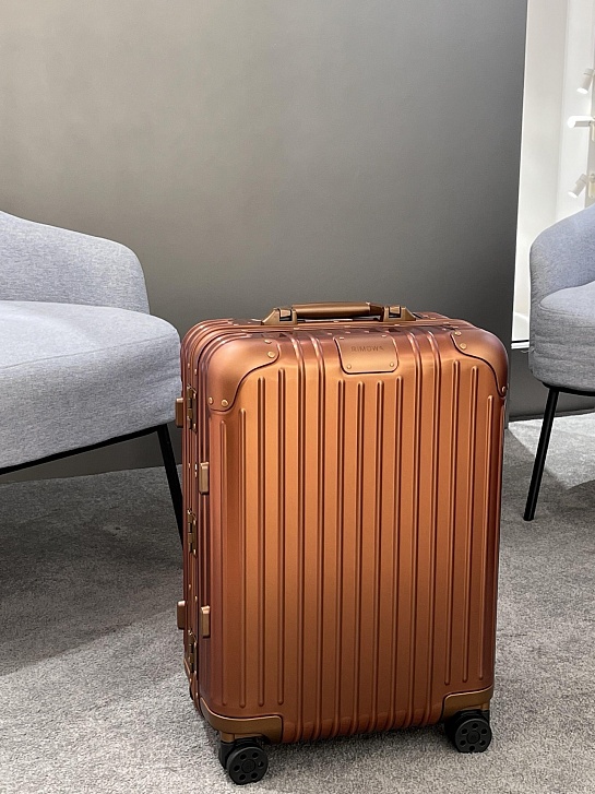 Чемодан Rimowa Aluminum S Premium 54x36x23 см