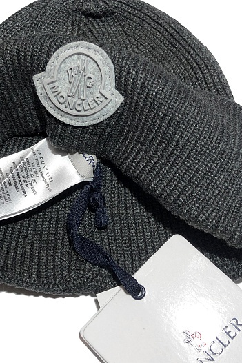 Мужская брендовая шапка Moncler тёмно-серого цвета   