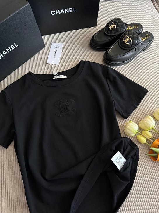 Чёрная женская футболка Chanel premium