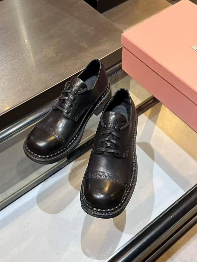 Женские кожаные ботинки дерби MIU MIU   